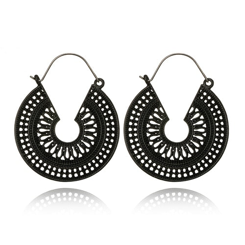 Shop Bindhani Women's Black Stone Chandbali Earrings With Pearl Drop